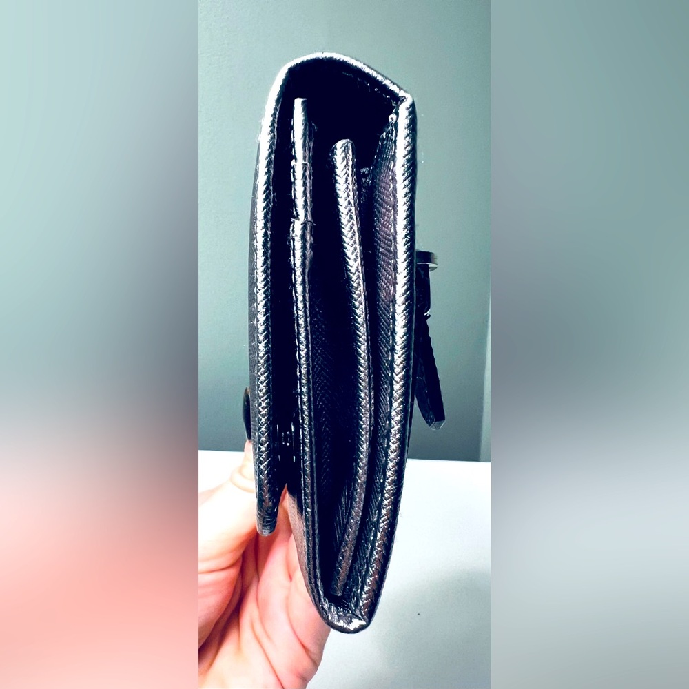 Prada Women's Metallic Wallet EUC - Picture 4 of 16